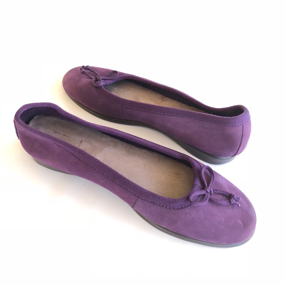 Aerosoles Suede Ballet Flat Purple with Bows - Picture 2 of 8
